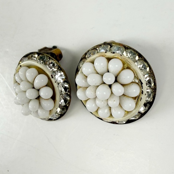 Beaded Rhinestone Halo Earrings Round White Clip On - Picture 2 of 5